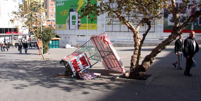 Lodos Bursalılara zor anlar yaşattı