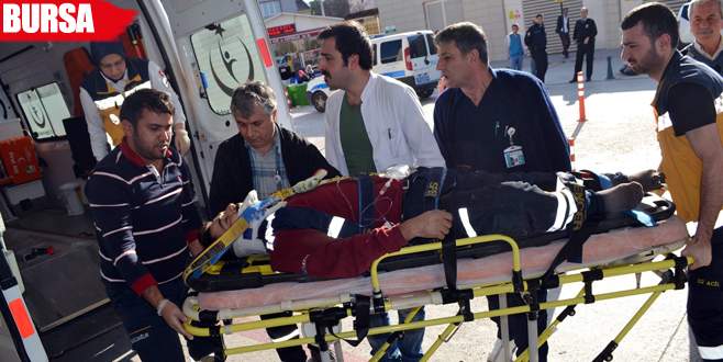 Lodosun devirdiği direği onarırken…