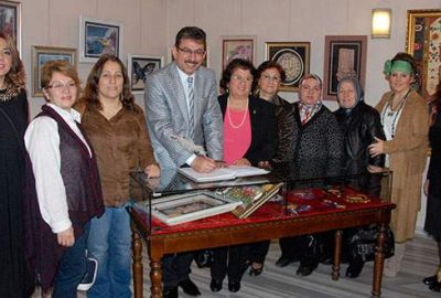 Elmas Sanatevi'nin öğretmen ve öğrencilerinin imza attığı farklı sanat dallarındaki