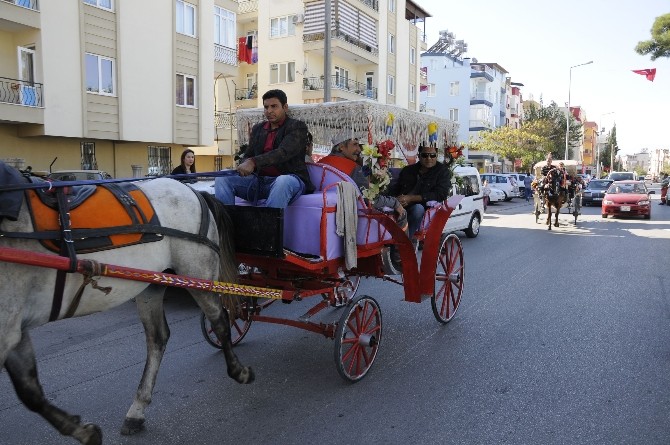 Antalya’da Toplu Ulaşıma Faytonlu Protesto