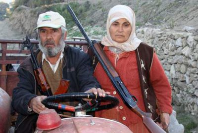 Bayırbucak’ta Türkmen kadınları da silahlandı