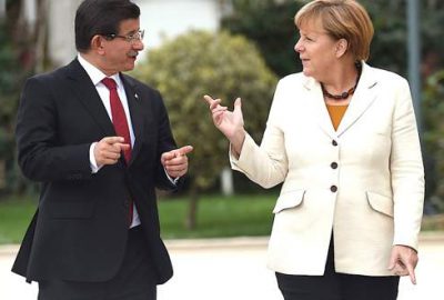 Davutoğlu, Merkel ile telefon görüşmesi yaptı
