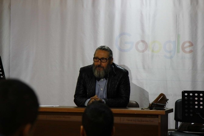 SAÜ’de “Türk Müziğinde Meşk Geleneği” İsimli Söyleşi Düzenlendi