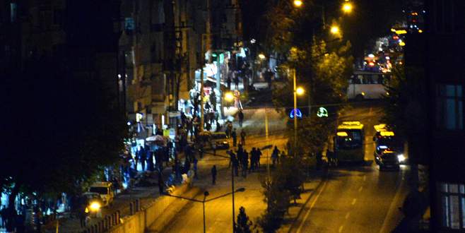 Diyarbakır’da emniyete bombalı saldırı