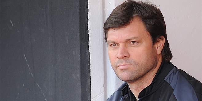 Sağlam, camiaya veda etti