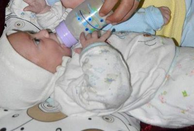 Yatırılarak beslenen çocukların ağzında kalan besinler nedeniyle oluşan mantar, hastalıklara