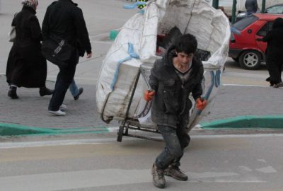 Bursa’da lodos zor anlar yaşatıyor