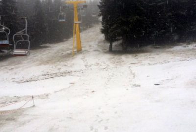 Uludağ’a mevsimin ilk karı yağdı