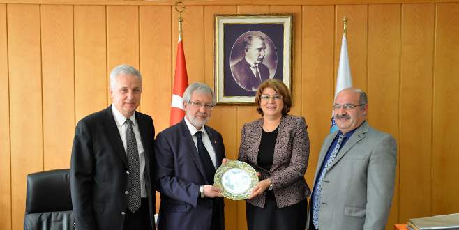 ‘Yabancı öğrenciler köprü olacak’