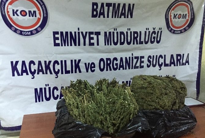 Batman Emniyet Müdürlüğü’nce yapılan operasyonda, 20 kilo 600 gram esrar