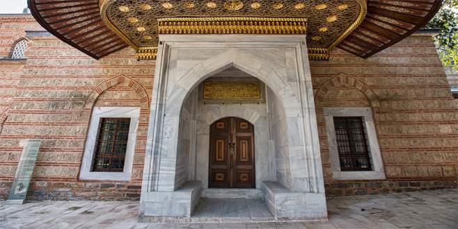 Sultan külliyelerinin sonuncusu Muradiye Külliyesi