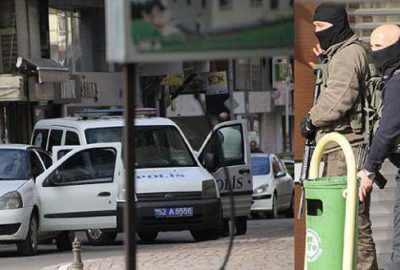 2 kardeş, 3 kişiyi rehin aldı… Anneleri de ikna edemedi