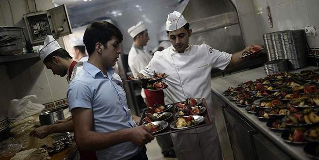 Turistler Türk yemeklerine 13,8 milyar lira ödedi