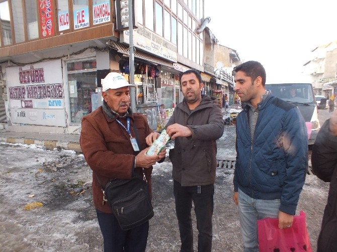 10 Yıldır Malazgirt’te “Umut” Dağıtıyor 10 Yıldır Malazgirt’te “Umut” Dağıtıyor