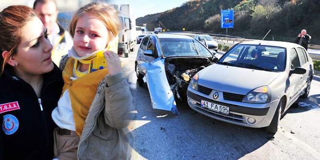 Bursa’da feci kaza! Minik yaralılar korku dolu anlar yaşadı