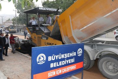 Tavas-bağlar Yolu’na Sıcak Asfalt Atıldı