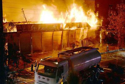 Kereste fabrikası cayır cayır yandı