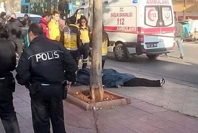2 kız kardeş, sokakta ağabeyi tarafından öldürüldü