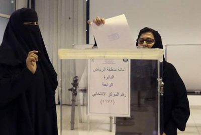 Suudi kadını ilk kez oy kullandı