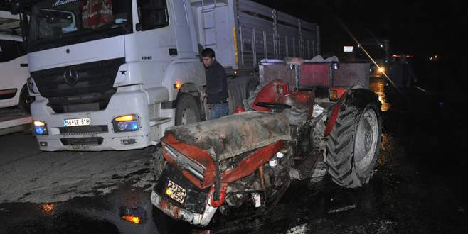 Zincirleme kaza: 2 ölü, 4 yaralı