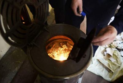 Sobayı benzinle yakmak isteyince canından oldu