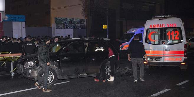 Polislerden kaçan sürücü 9 kişiyi yaraladı