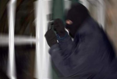 ‘Kibar hırsız’ uyuyakalınca yakalandı