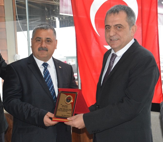 Trabzon Muhtarlar Federasyonu Aylık İştişare Toplantısını Yomrada Gerçekleştirdi