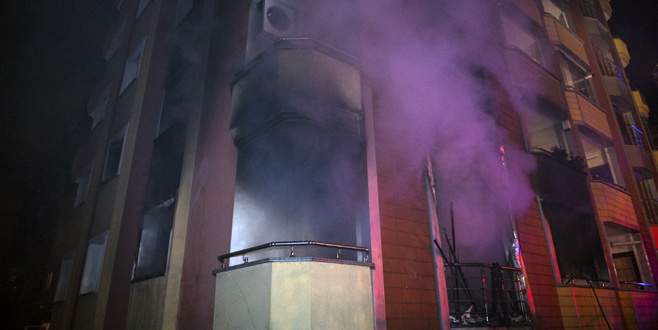 5 katlı apartmanda yangın paniği