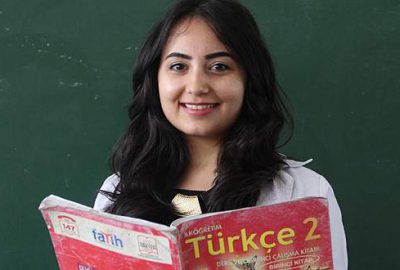 Bursalı Kübra sınır köyünün eğitim meleği