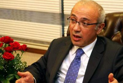 İşi ağırdan alan bürokratla yola devam etmeyeceğiz