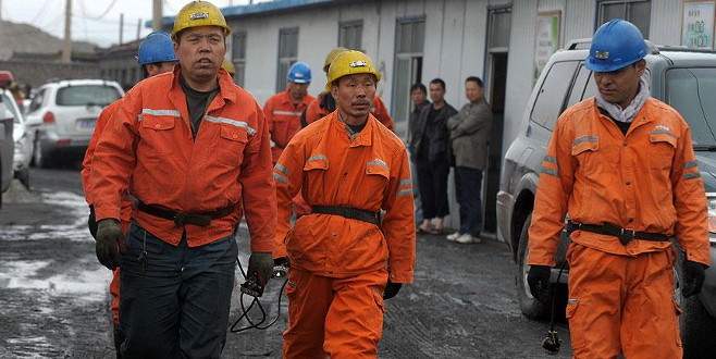 Maden ocağında yangın: 17 ölü