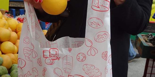 Hollanda’da ücretsiz alışveriş poşetleri yasaklanıyor