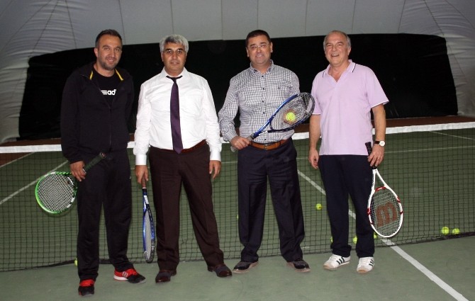 Milas’ta Tenise Protokol İlgisi Milas’ta Tenise Protokol İlgisi