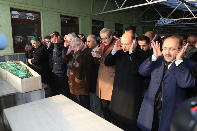 Bakan Fikri Işık Trabzon’da Bakan Fikri Işık Trabzon’da