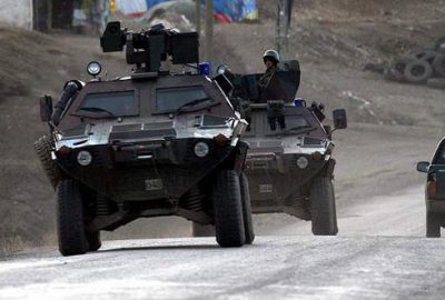 Teröristler 8 aylık hamile kadını vurdu