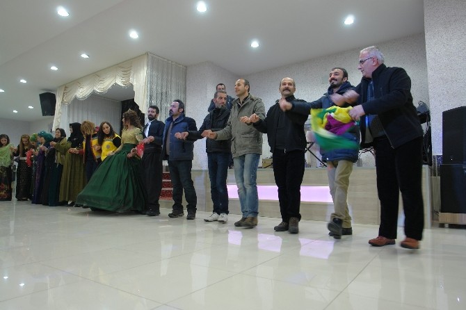 Sağlıkçı Çiftin Aşkı Soğuk Dinlemedi