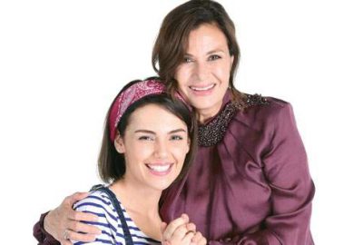 Gerçek anne kız gibiler