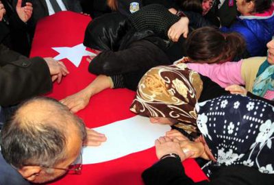 Şehit uzman çavuşu 5 bin kişi uğurladı