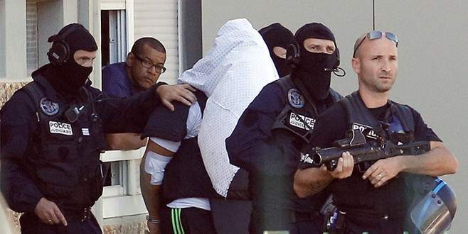 Patronunu öldüren mahkum intihar etti