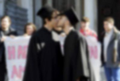 Eşcinsellik yasası geçti iki gün ‘yas’ ilan edildi