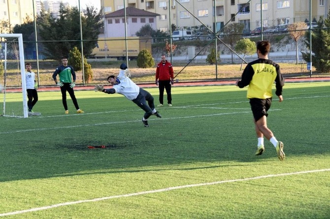 Aliağa, Bornova Belediye Spor Maçına Hazırlanıyor