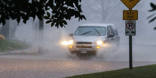 ABD’de fırtına ve sel nedeniyle 11 kişi öldü