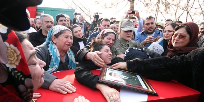 Şehidin nişanlısı: Ölüyorum, dayanamıyorum
