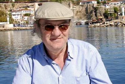 Emekli gazeteci feci şekilde can verdi