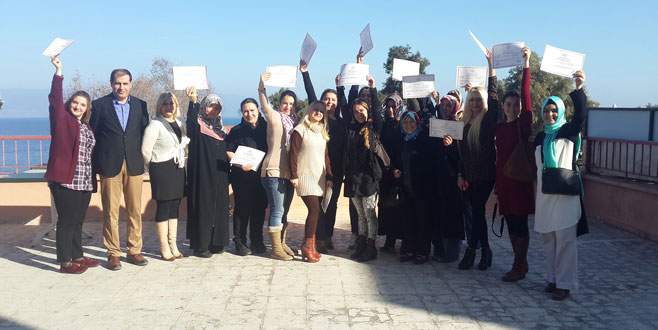 Öğretmen yardımcısı adaylarına sertifika