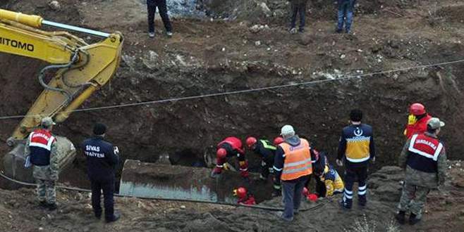 Toprak kayması: 3 işçi öldü
