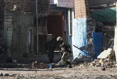 Sur’da art arda saldırı: 11 asker yaralı