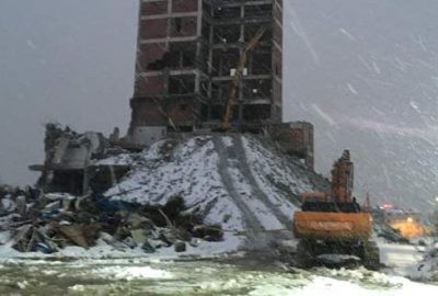 Yıkımı süren bina çöktü: 1 ölü