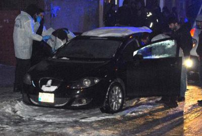 Otomobilde boğazı kesilmiş kadın cesedi bulundu